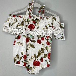 Iris & Ivy NWT Floral Print Romper in Size 12 Months
